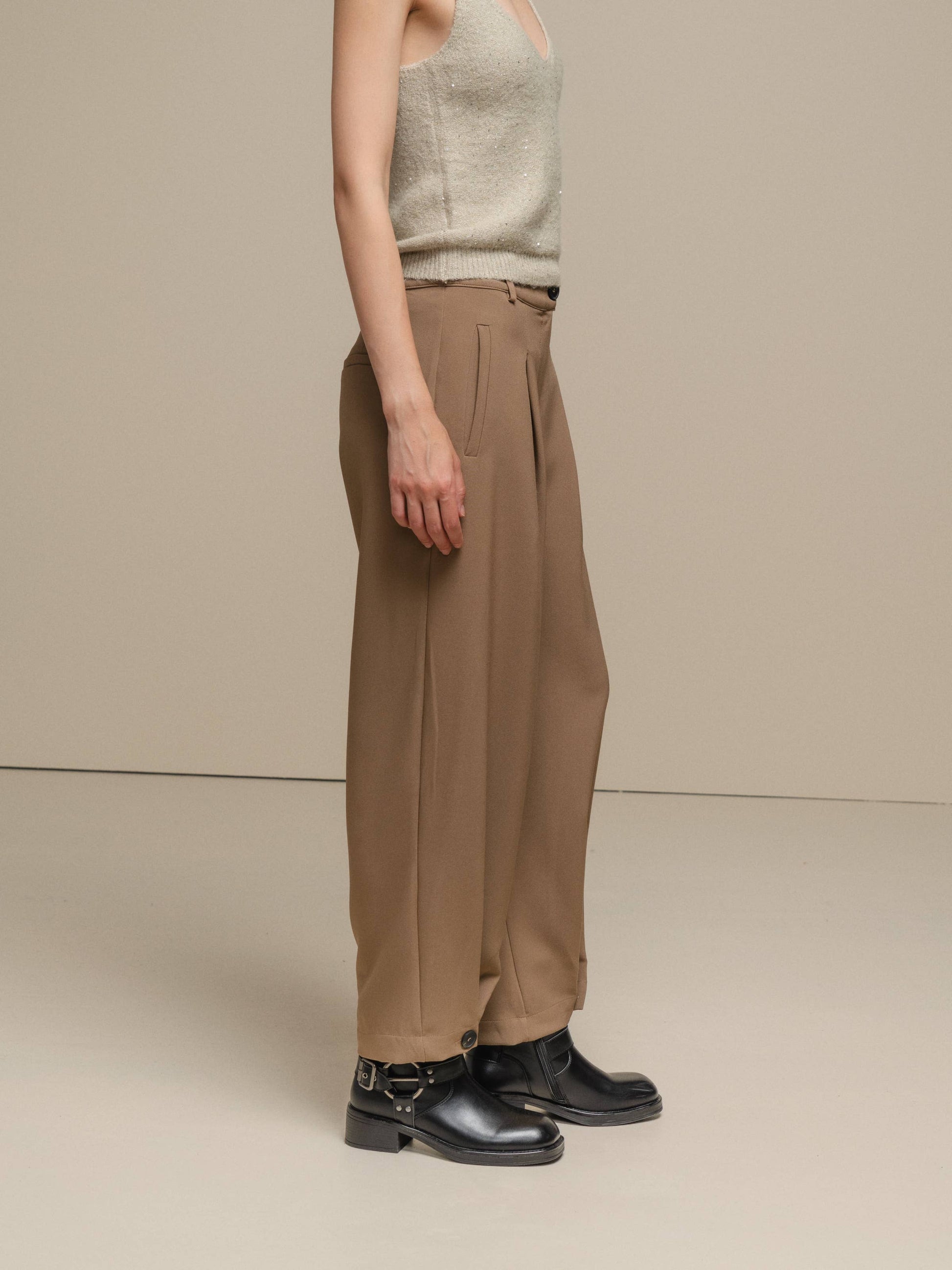 Pantaloni sartoriali donna a vita alta con pieghe