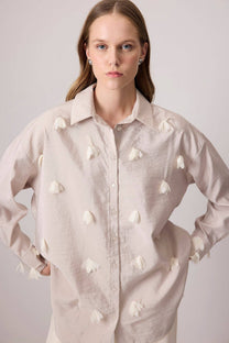 Camicia oversize con applicazioni floreali 3D