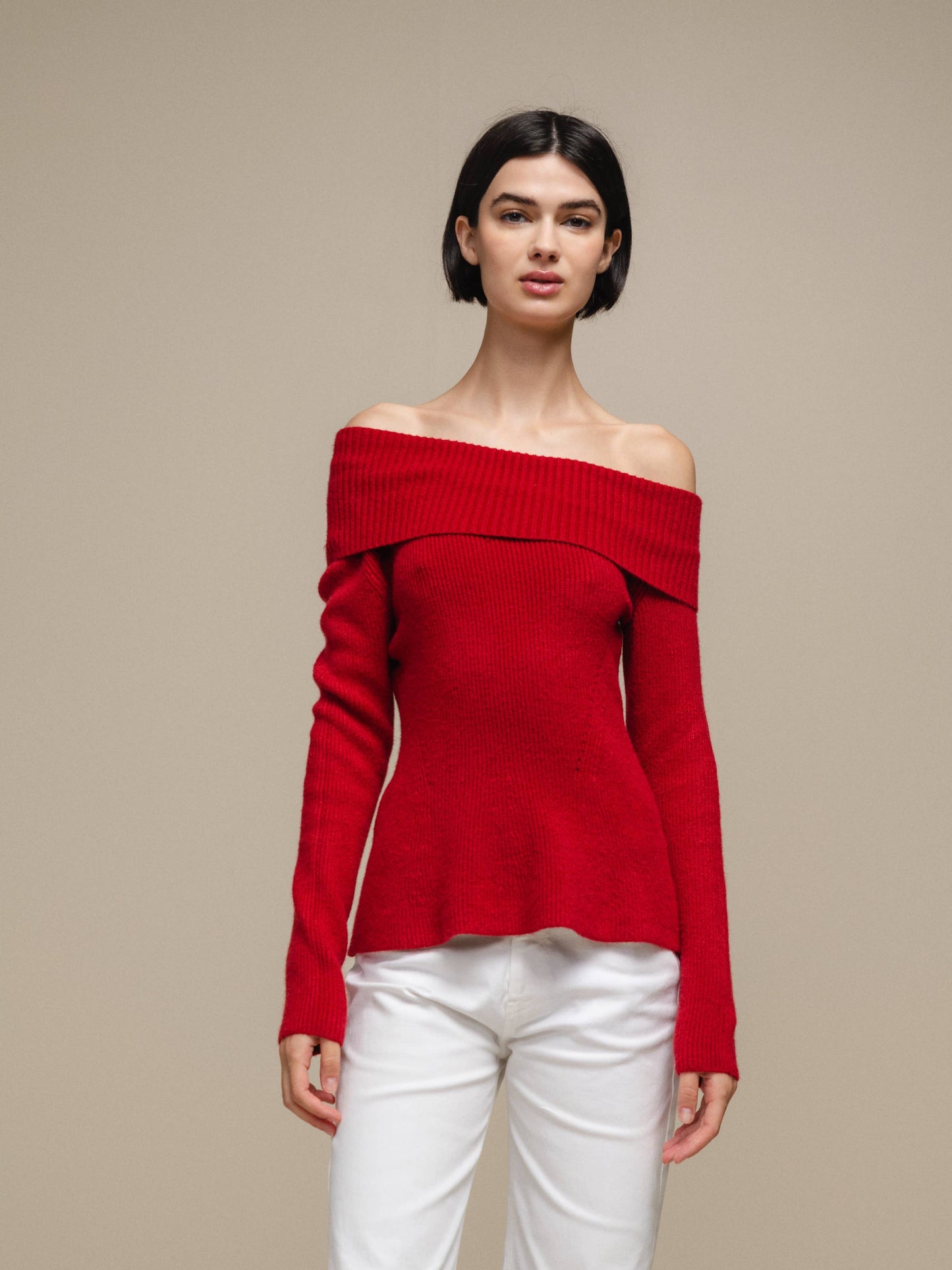 Maglione in maglia off-shoulder a coste
