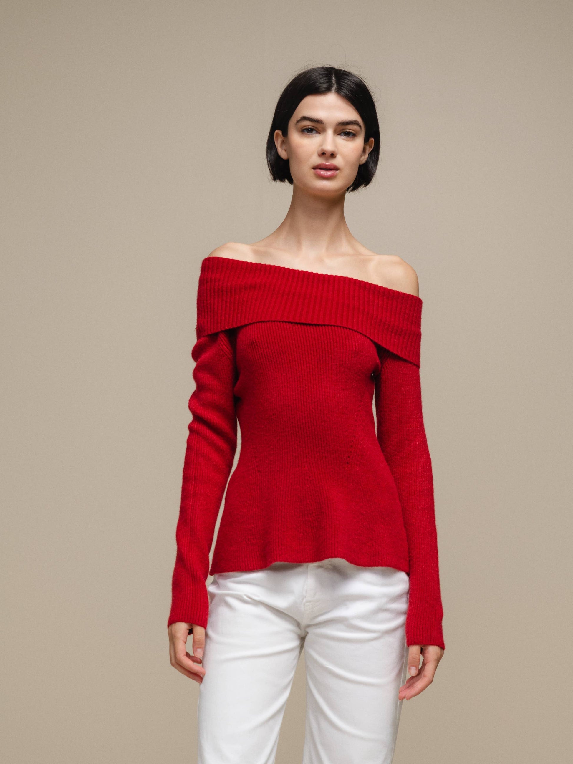 Maglione in maglia off-shoulder a coste