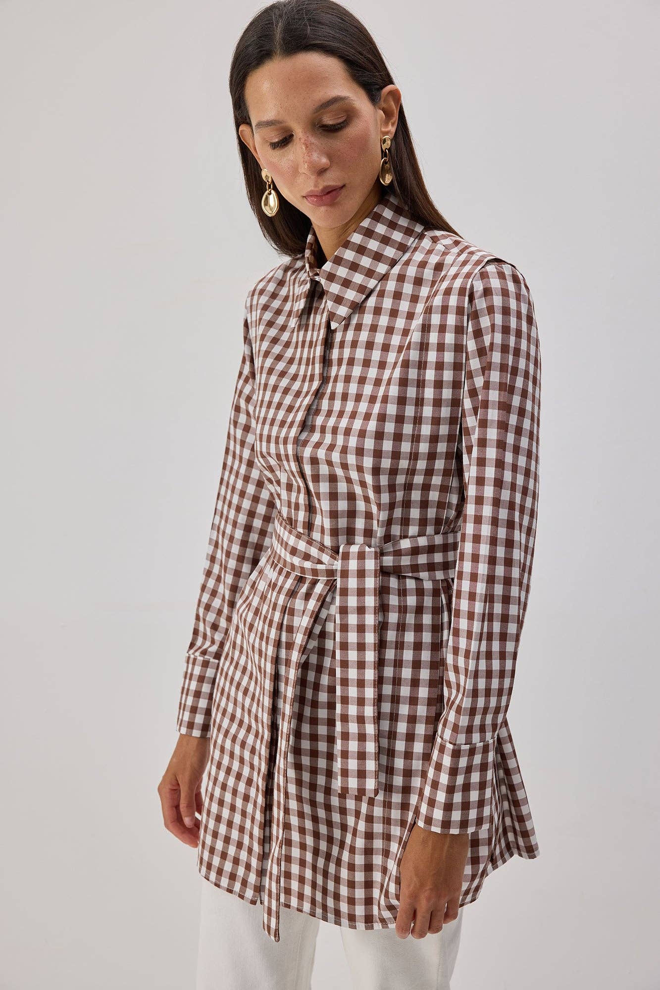 Camicia lunga a quadretti con cintura