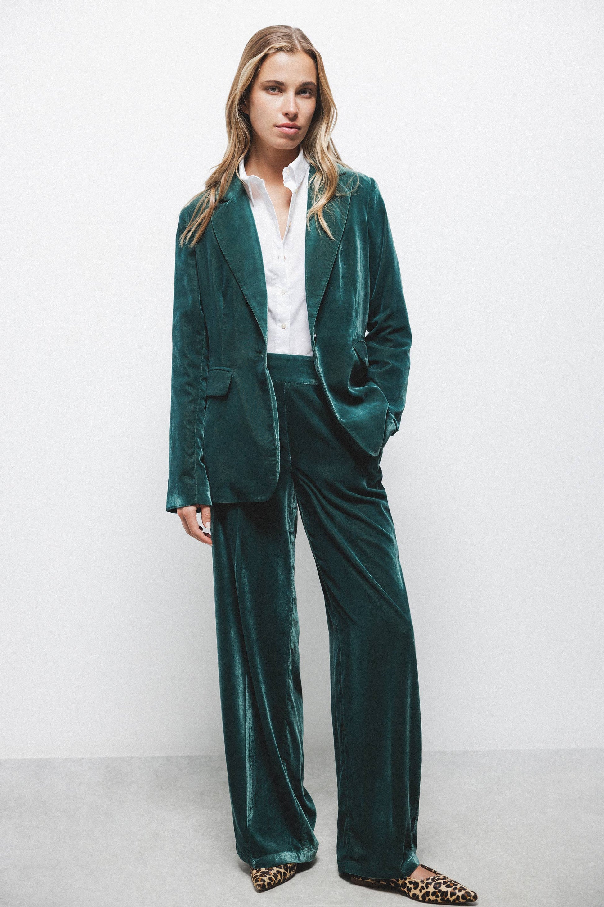 Pantaloni effetto velluto a vita alta