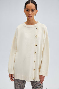 Maglione in maglia con bottoni asimmetrici ecru