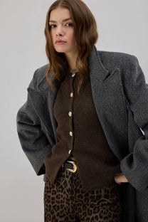 Cardigan corto con bottoni dorati