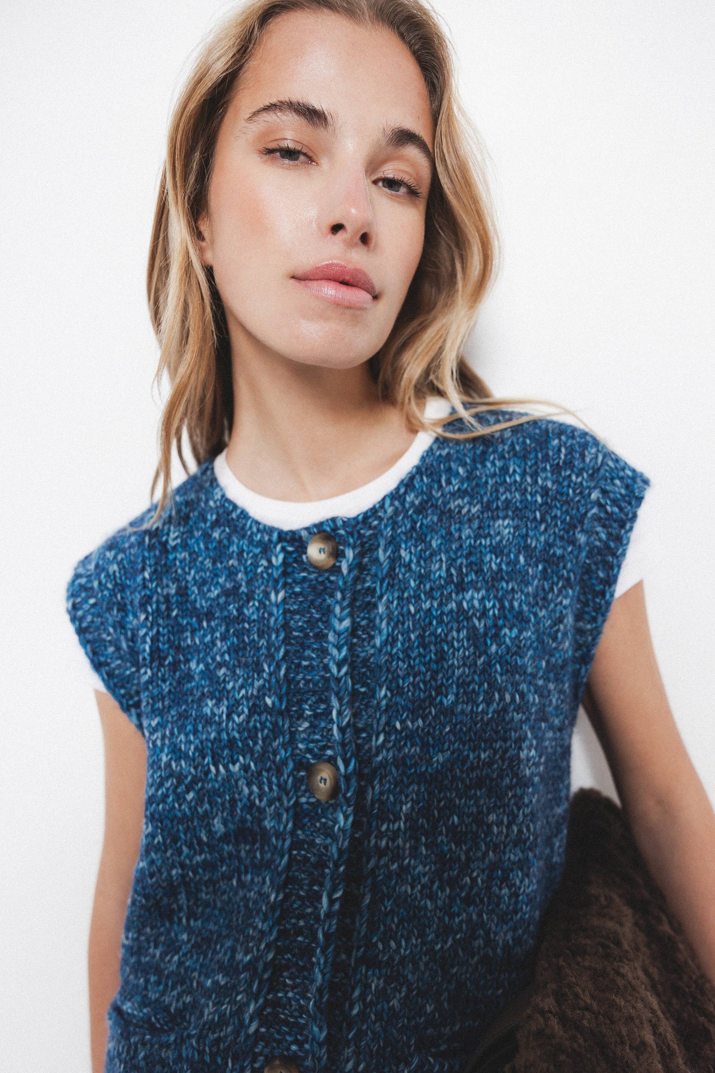 Gilet in maglia melange con bottoni