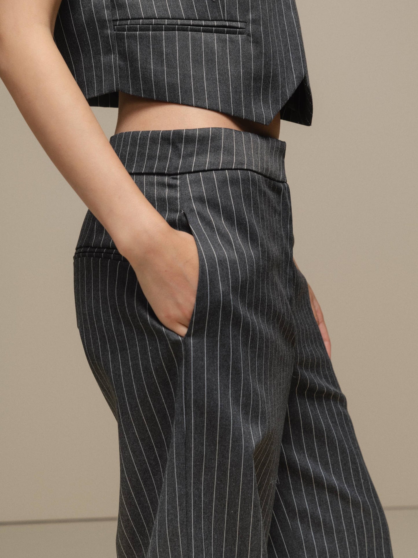 Pantaloni gessati a vita alta in misto poliestere stretch