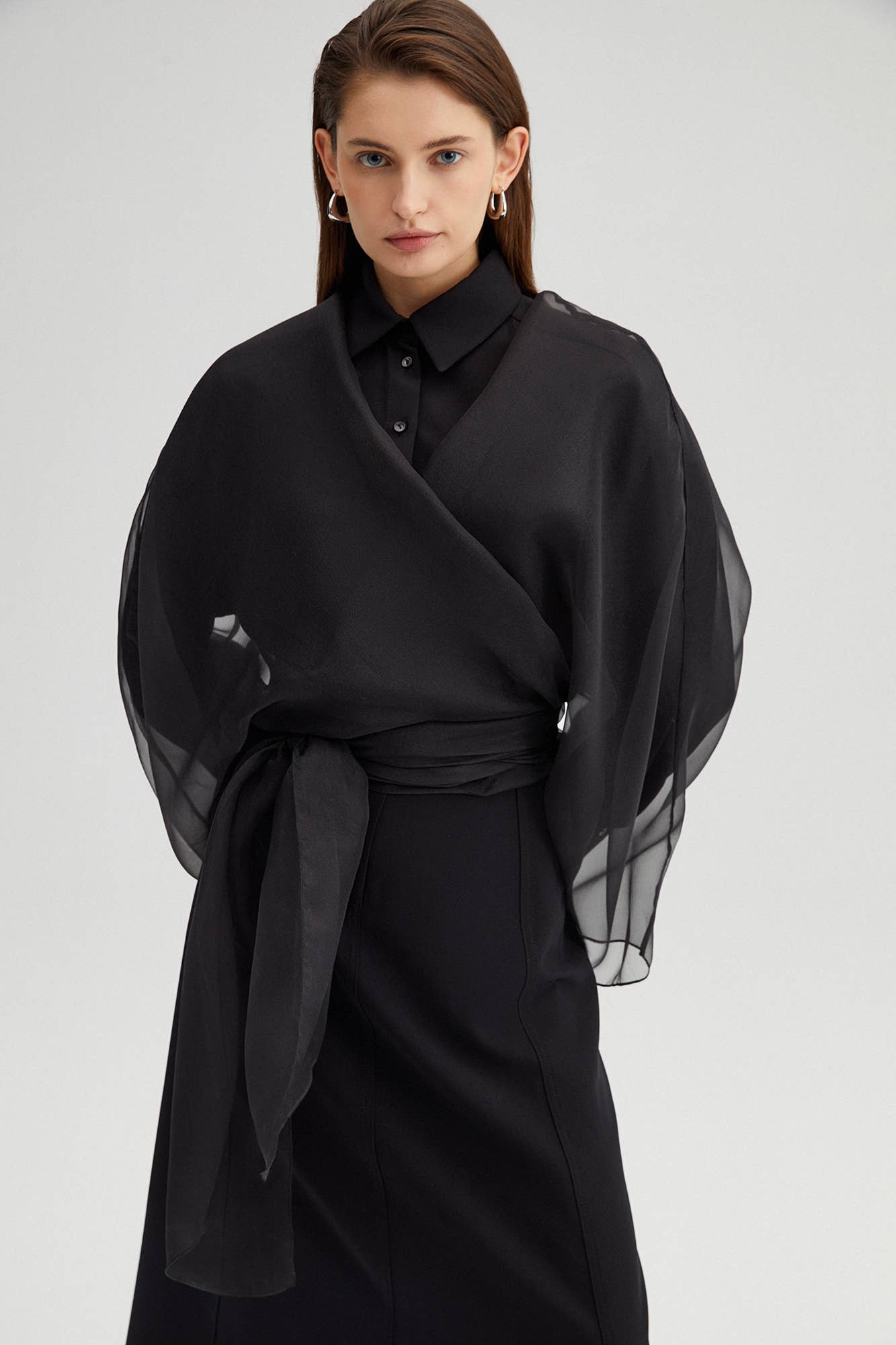 Giacca in organza nera con cintura