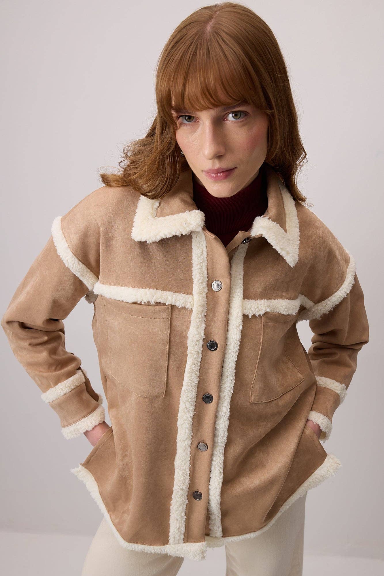 Camicia in suede con dettagli in peluche