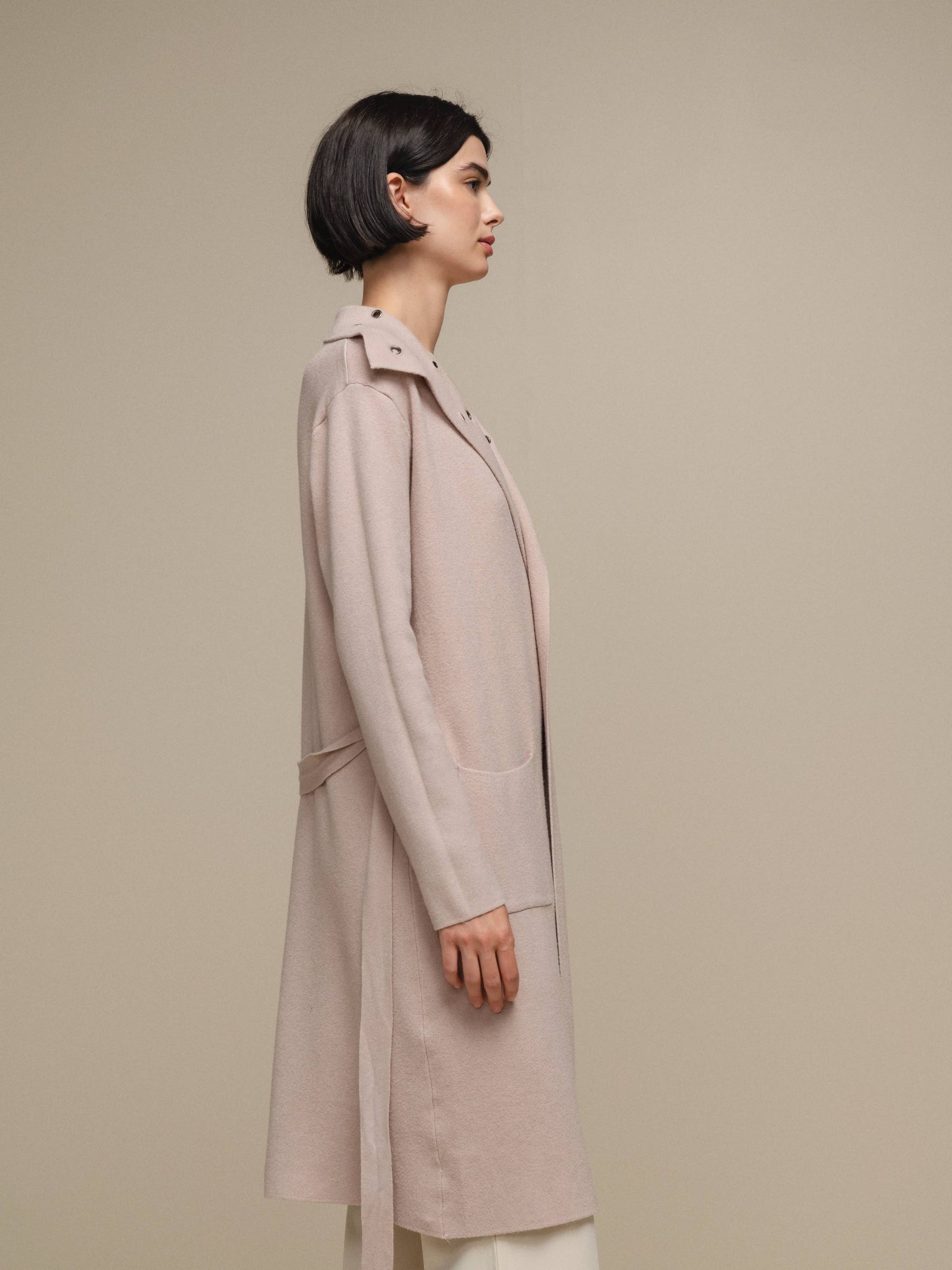 Cappotto cardigan in maglia con cintura e maxi collo