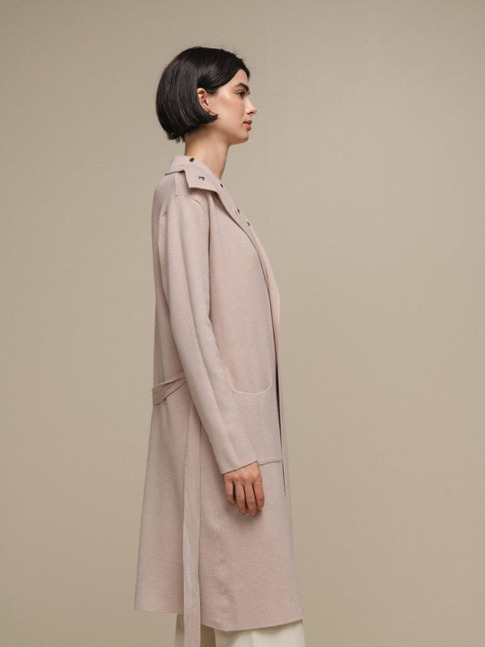 Cappotto cardigan in maglia con cintura e maxi collo