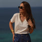 T-shirt con scollo a V effetto lino