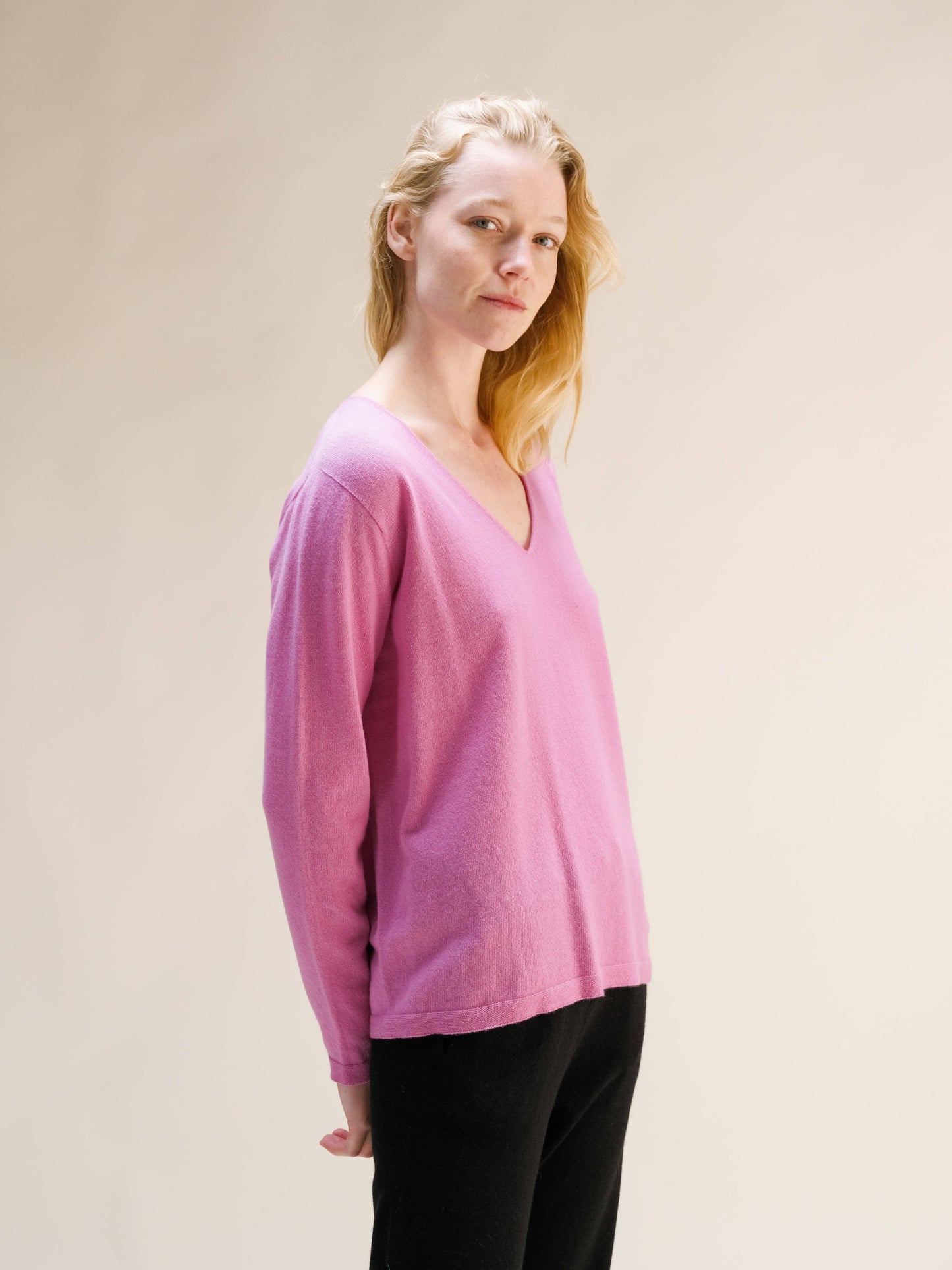 Maglia scollo a V in misto cashmere 3D Knit
