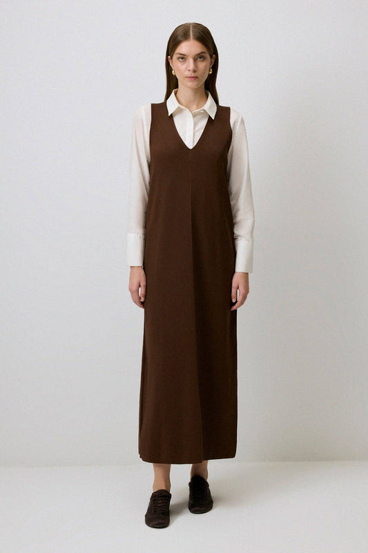Abito gilet lungo in maglia marrone