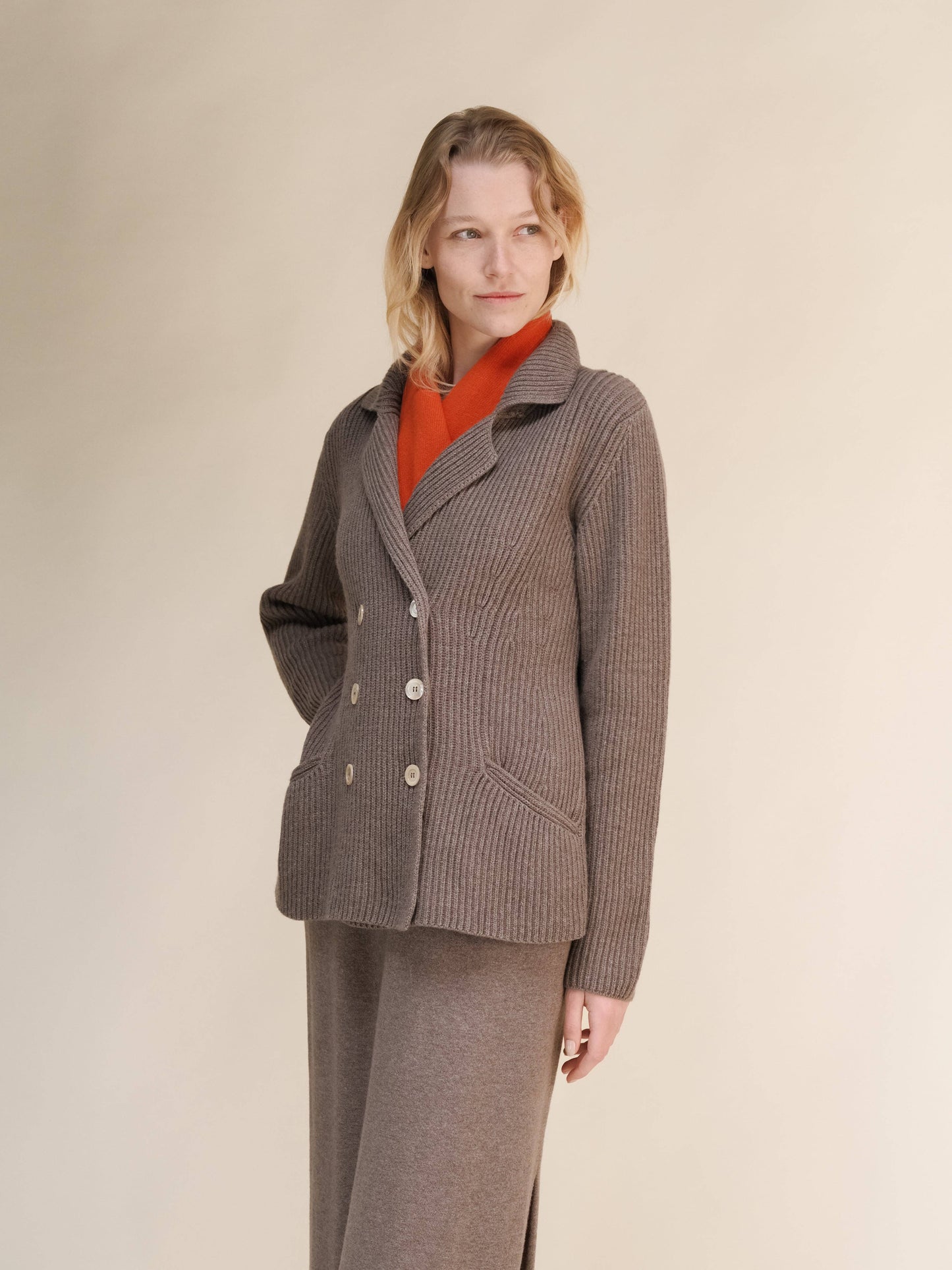 Giacca doppiopetto in maglia misto cashmere