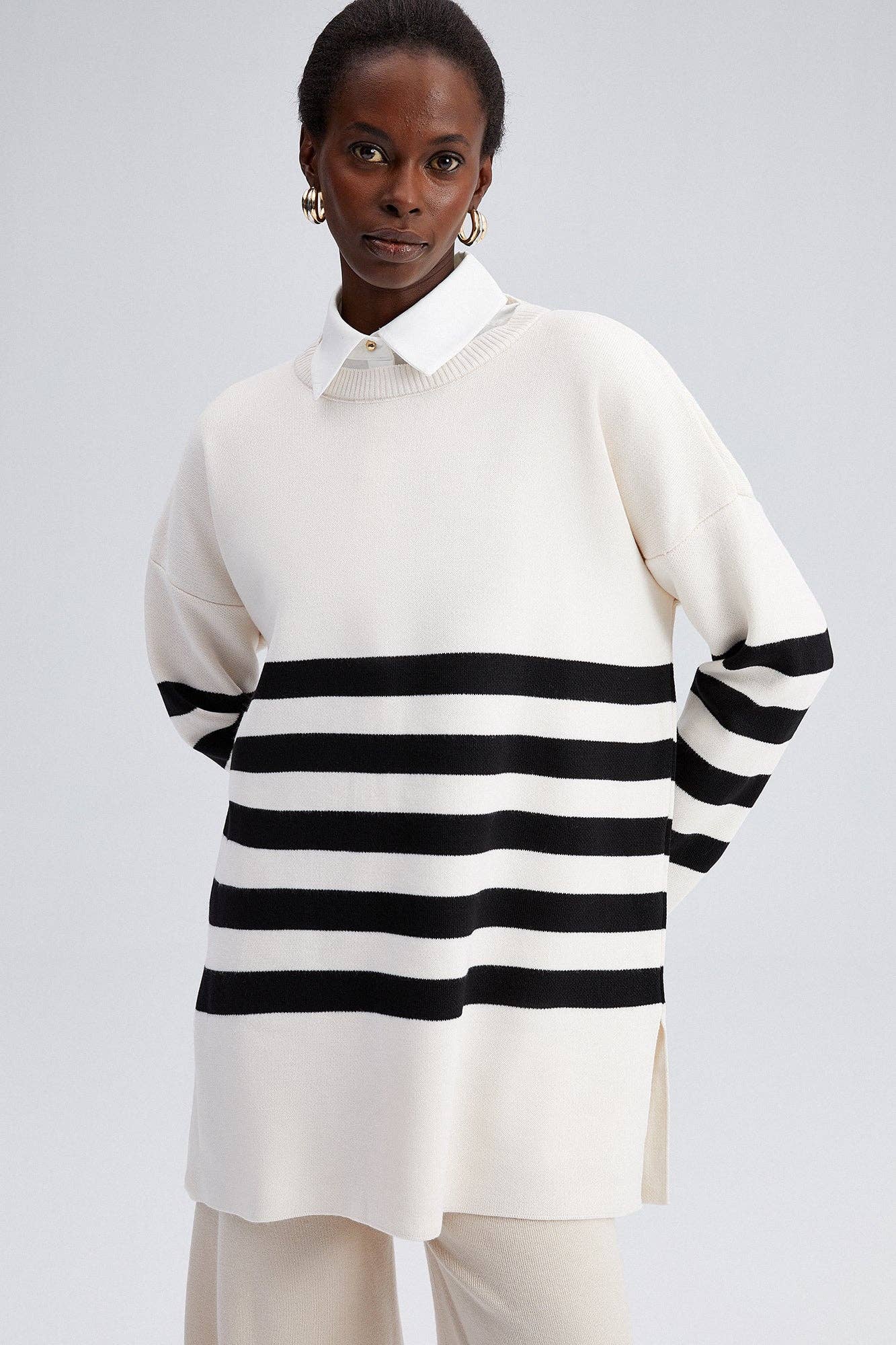 Tunica in maglia a righe bianco e nero