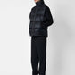 Gilet piumino nero con zip e piuma riciclata