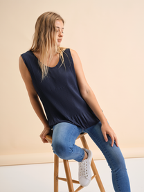 Blusa plissettata senza maniche
