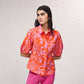 Blusa floreale con colletto e maniche corte