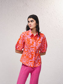 Blusa floreale con colletto e maniche corte