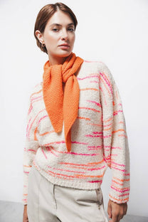 Maglione in maglia a righe con scollo a V