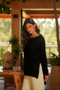 Maglia in viscosa girocollo nera