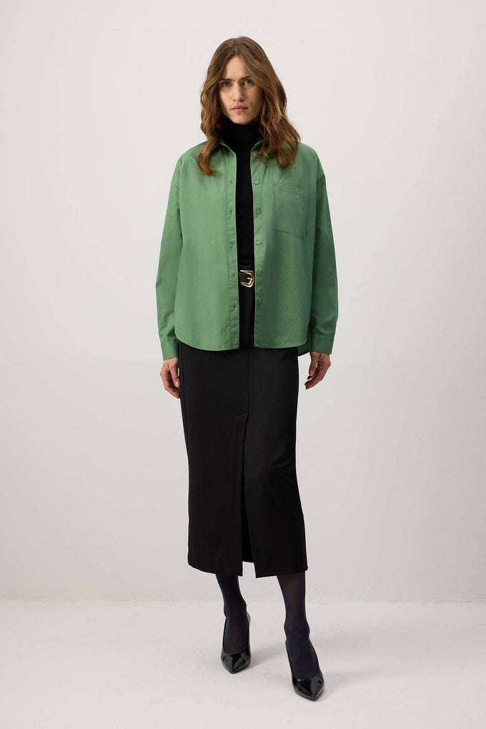 Camicia oversize verde con maxi tasca