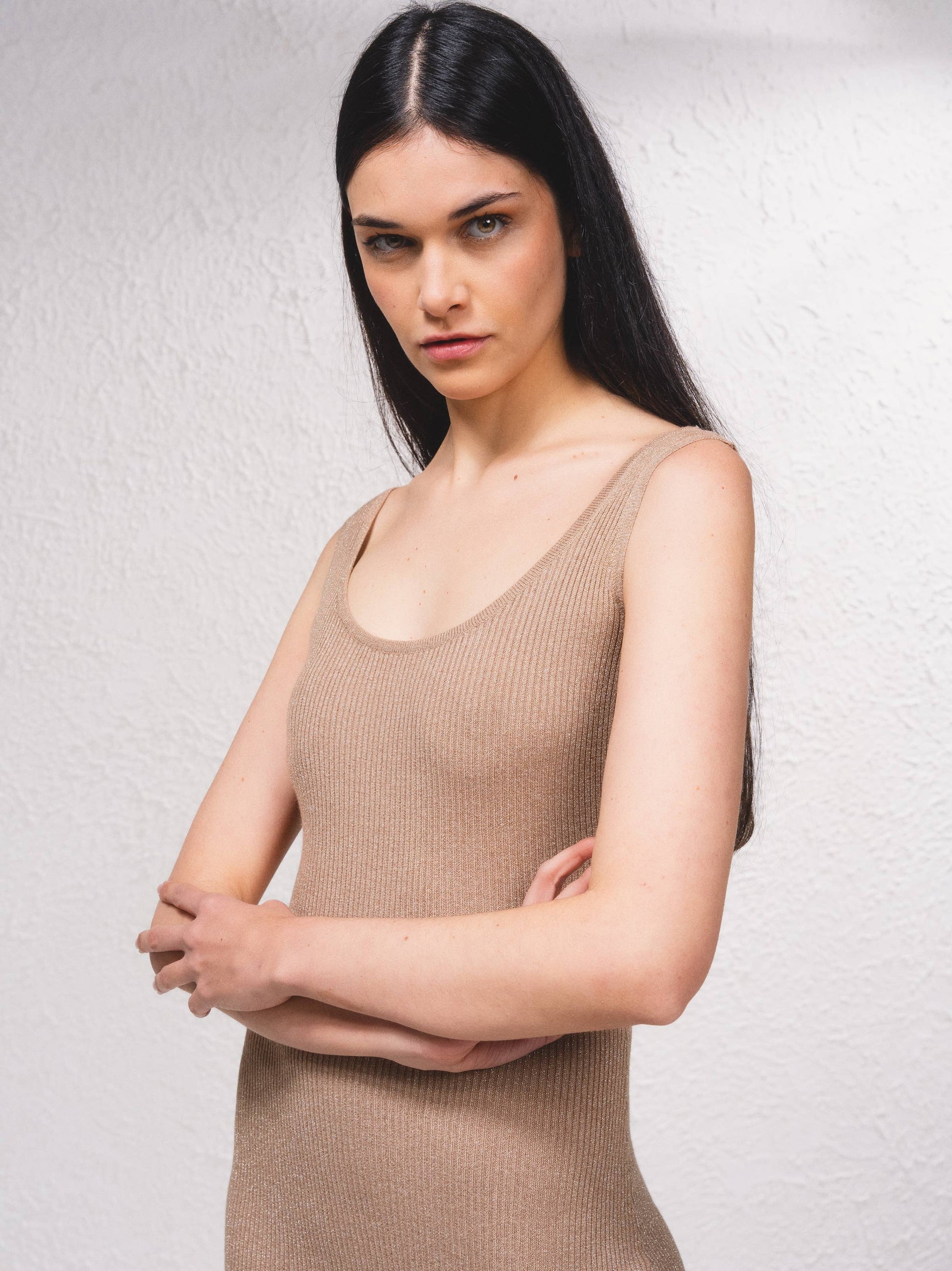 Abito midi aderente in maglia a coste metallizzata