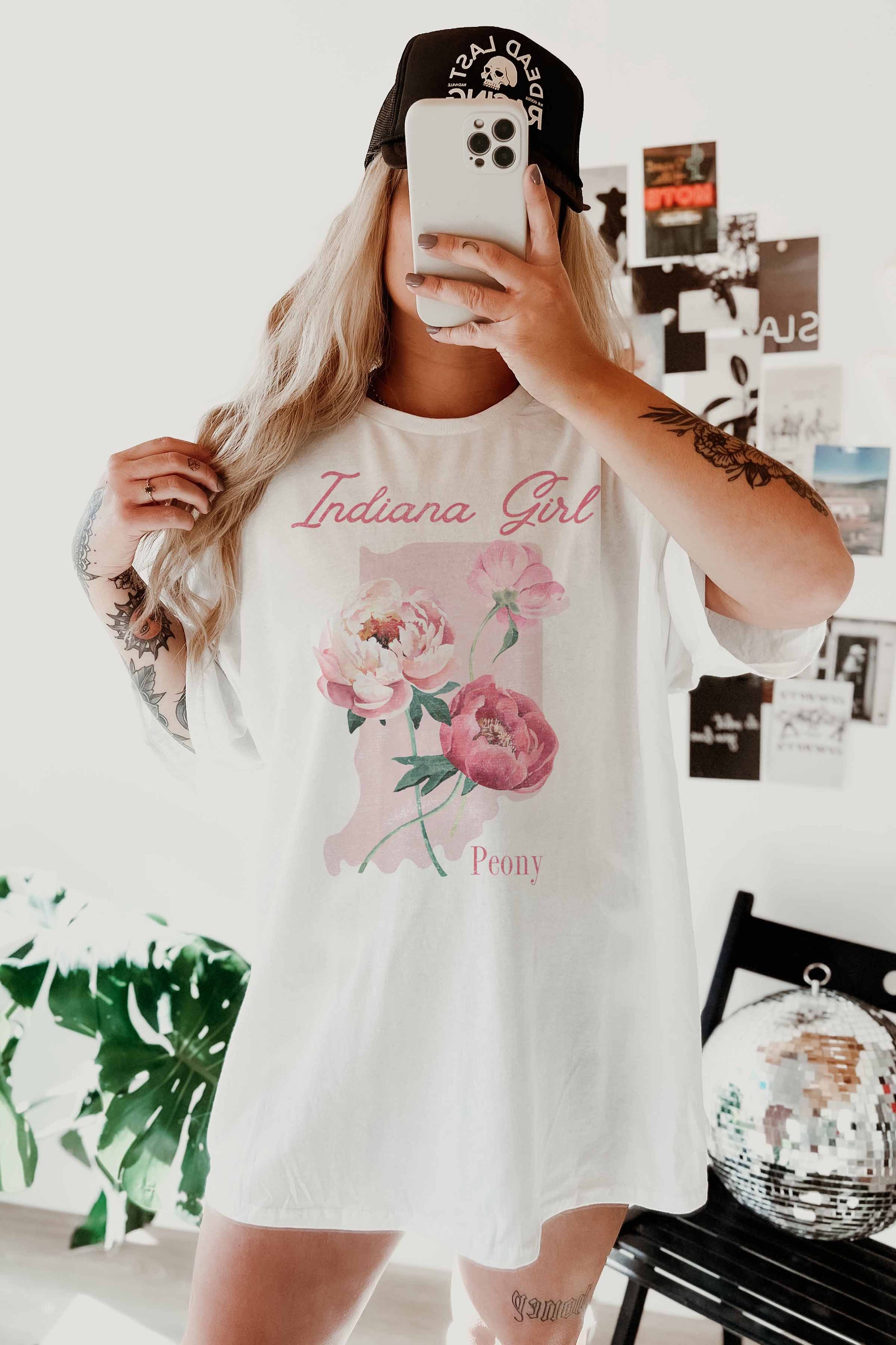 T-shirt oversize da ragazza con grafica floreale
