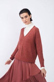 Maglione a costine con scollo a V
