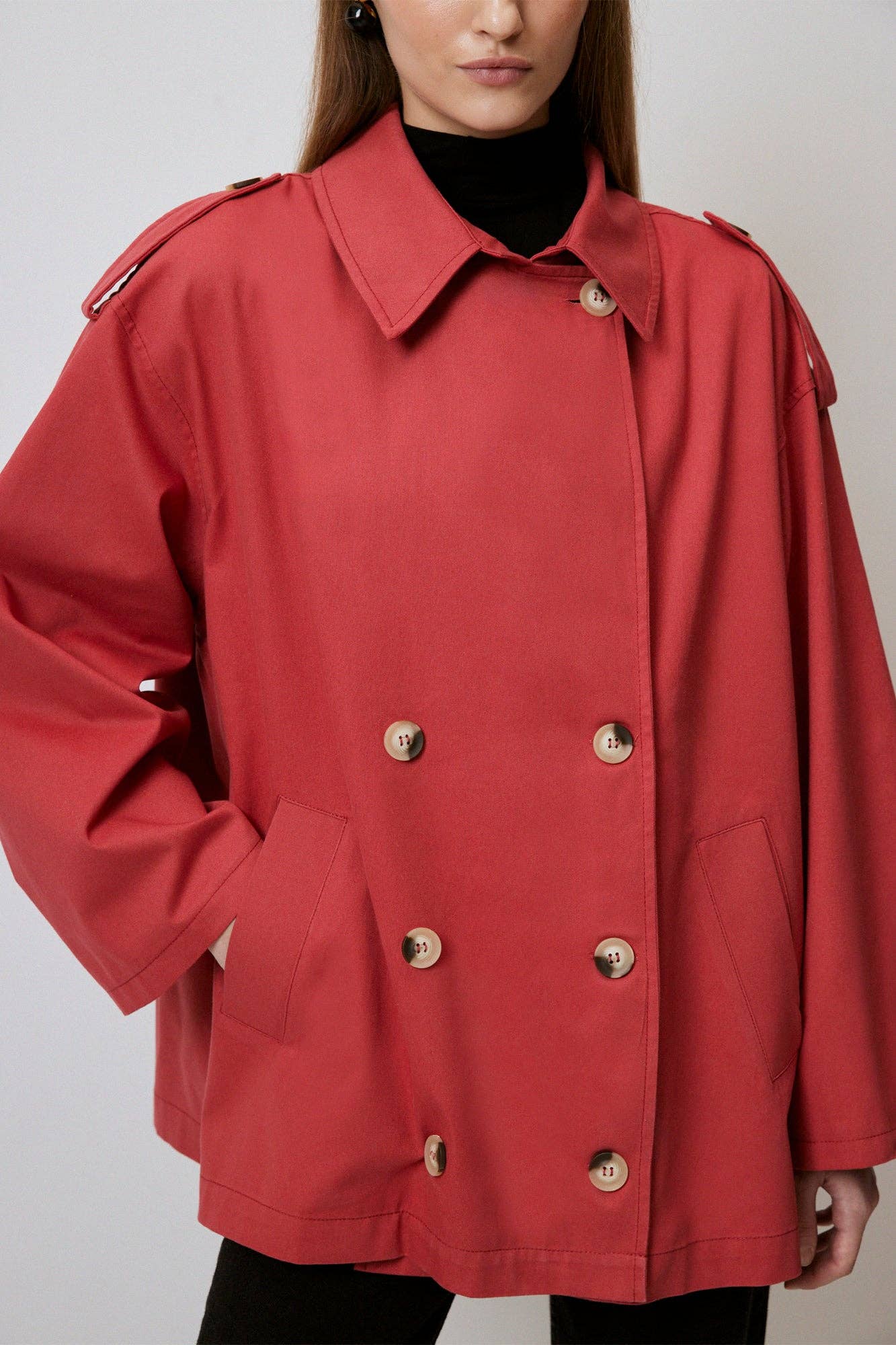 Trench corto doppiopetto in gabardina di cotone rosso