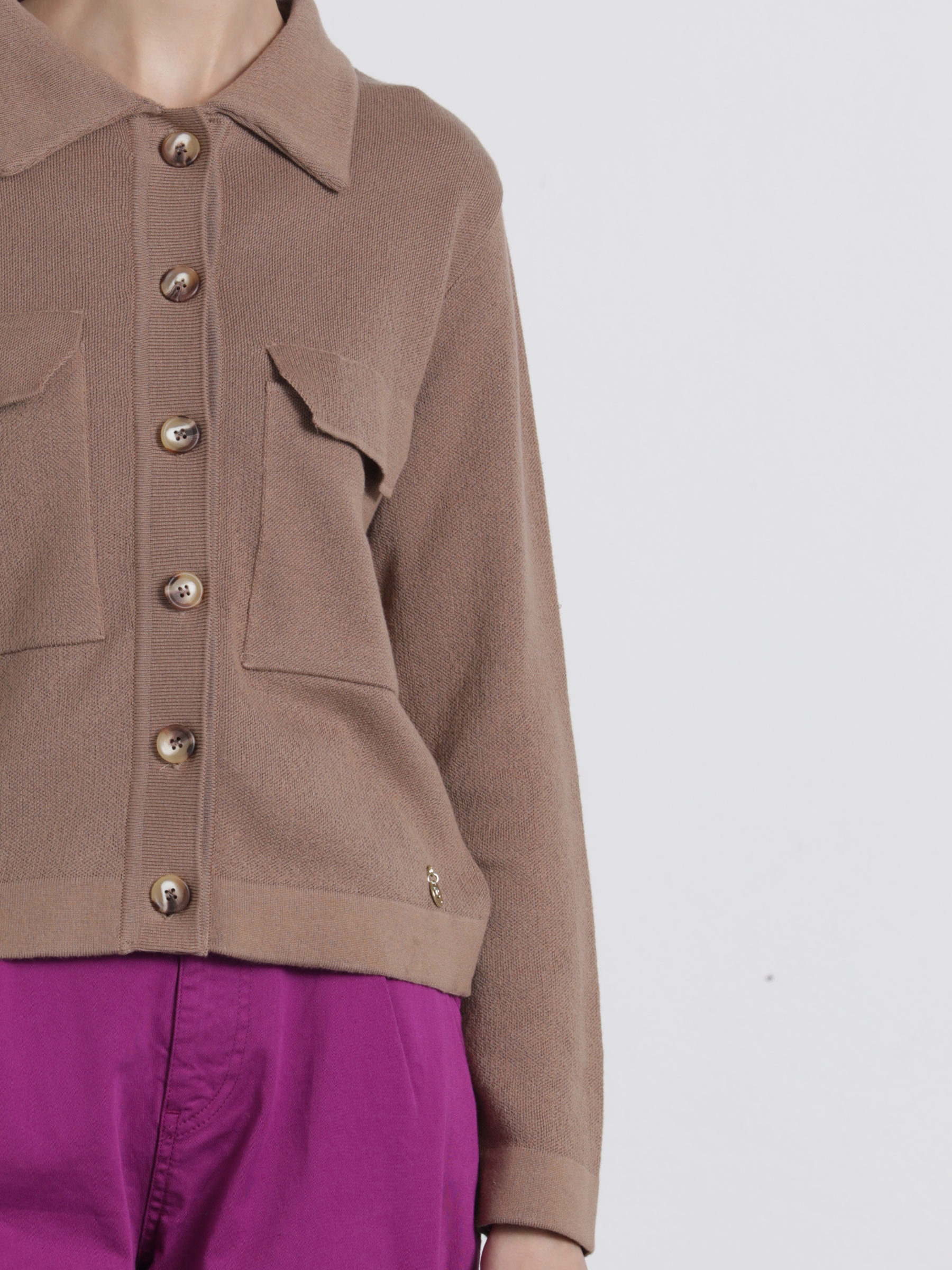 Giacca cardigan con bottoni e tasche