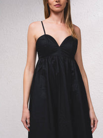 Abito midi in cotone con spalline sottili e schiena elastica