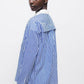 Camicia a righe blu con colletto e polsini a contrasto