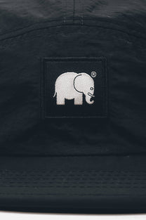 Cappello five panel nero in nylon idrorepellente