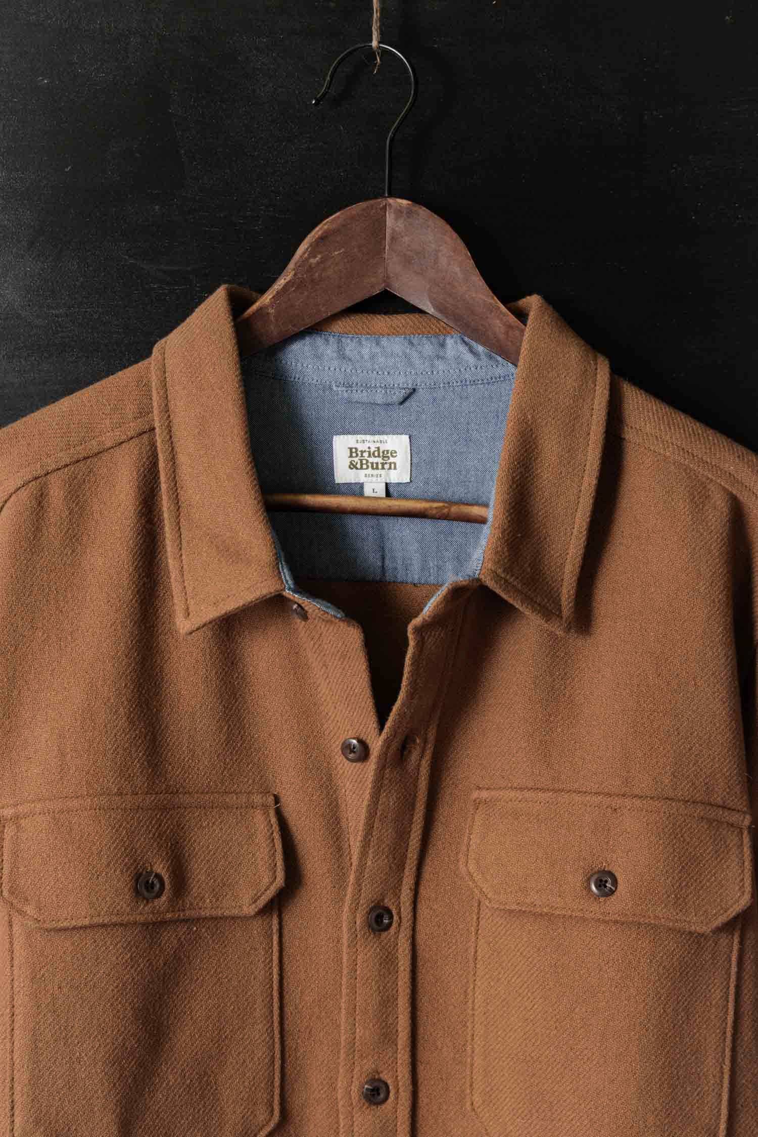 Overshirt in twill riciclato color cammello