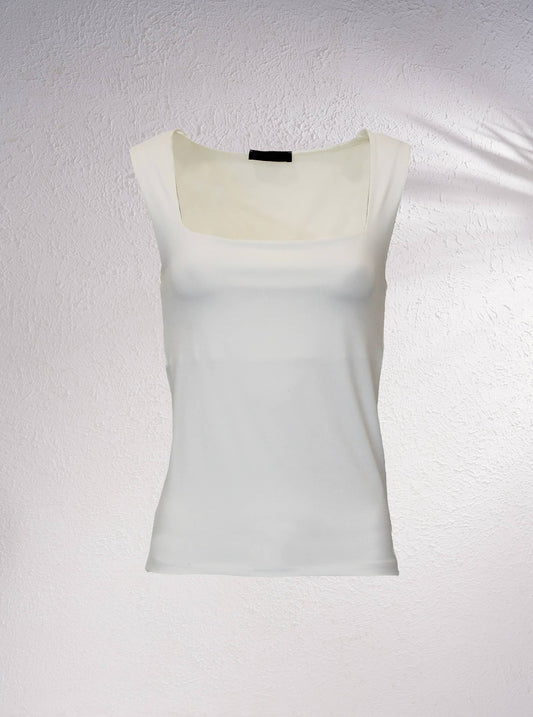 Top basic smanicato con scollo quadrato