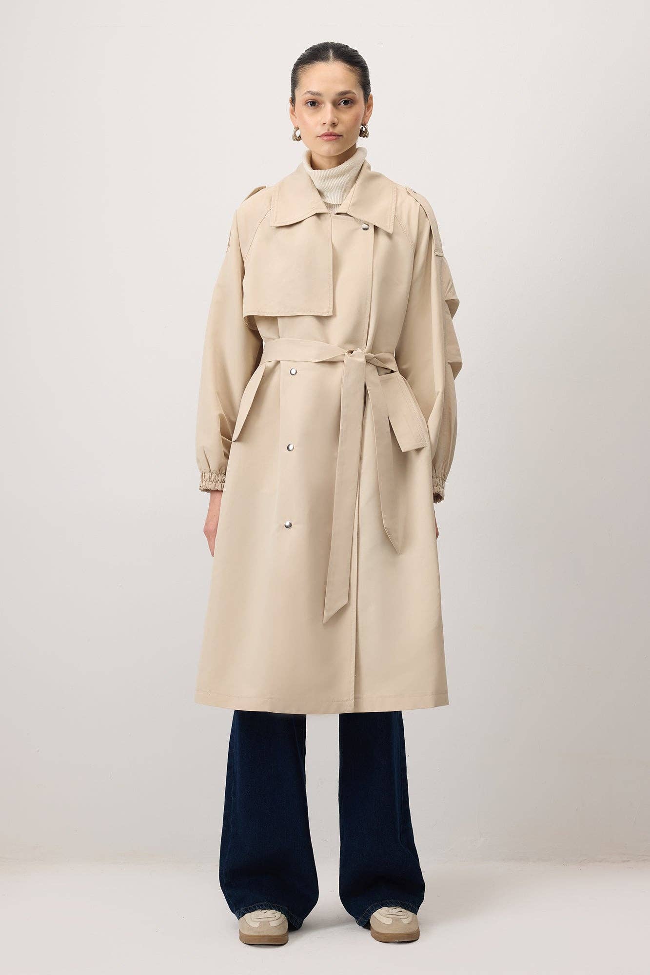 Trench oversize con maniche elasticizzate