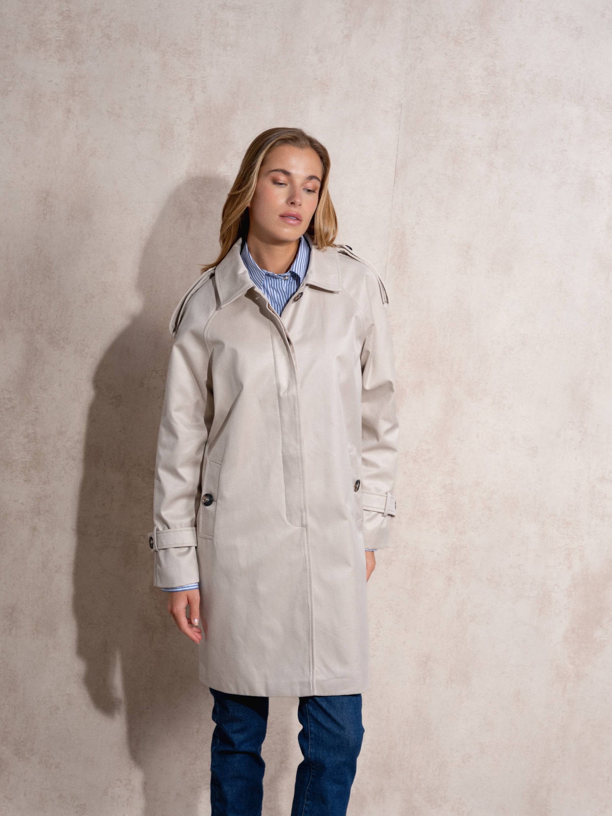 Impermeabile donna con bottoni effetto tartaruga