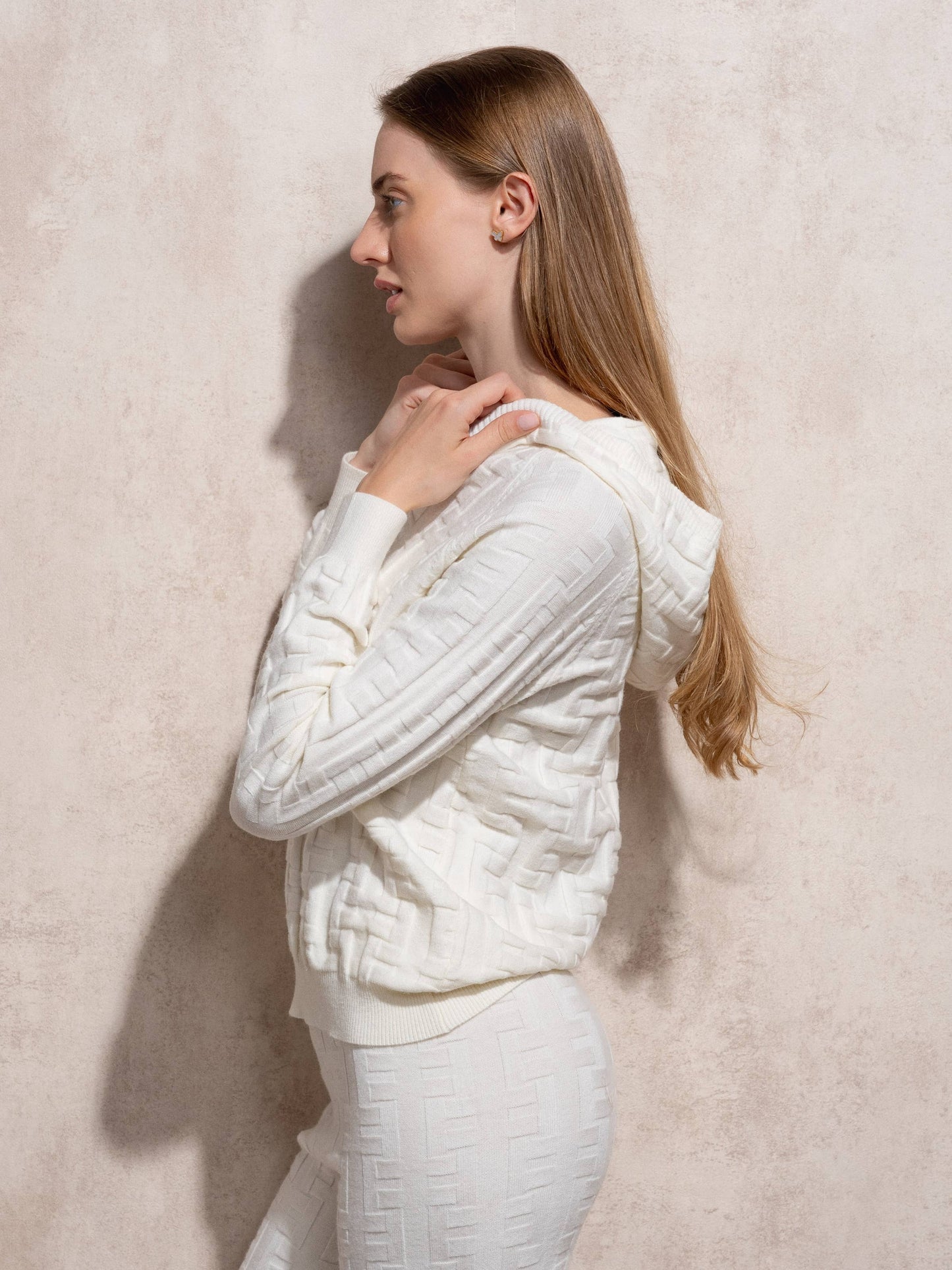 Maglione con cappuccio jacquard da donna
