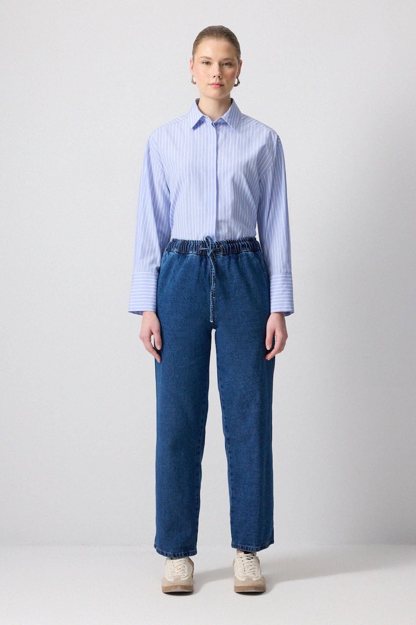 Pantaloni in denim con vita elasticizzata