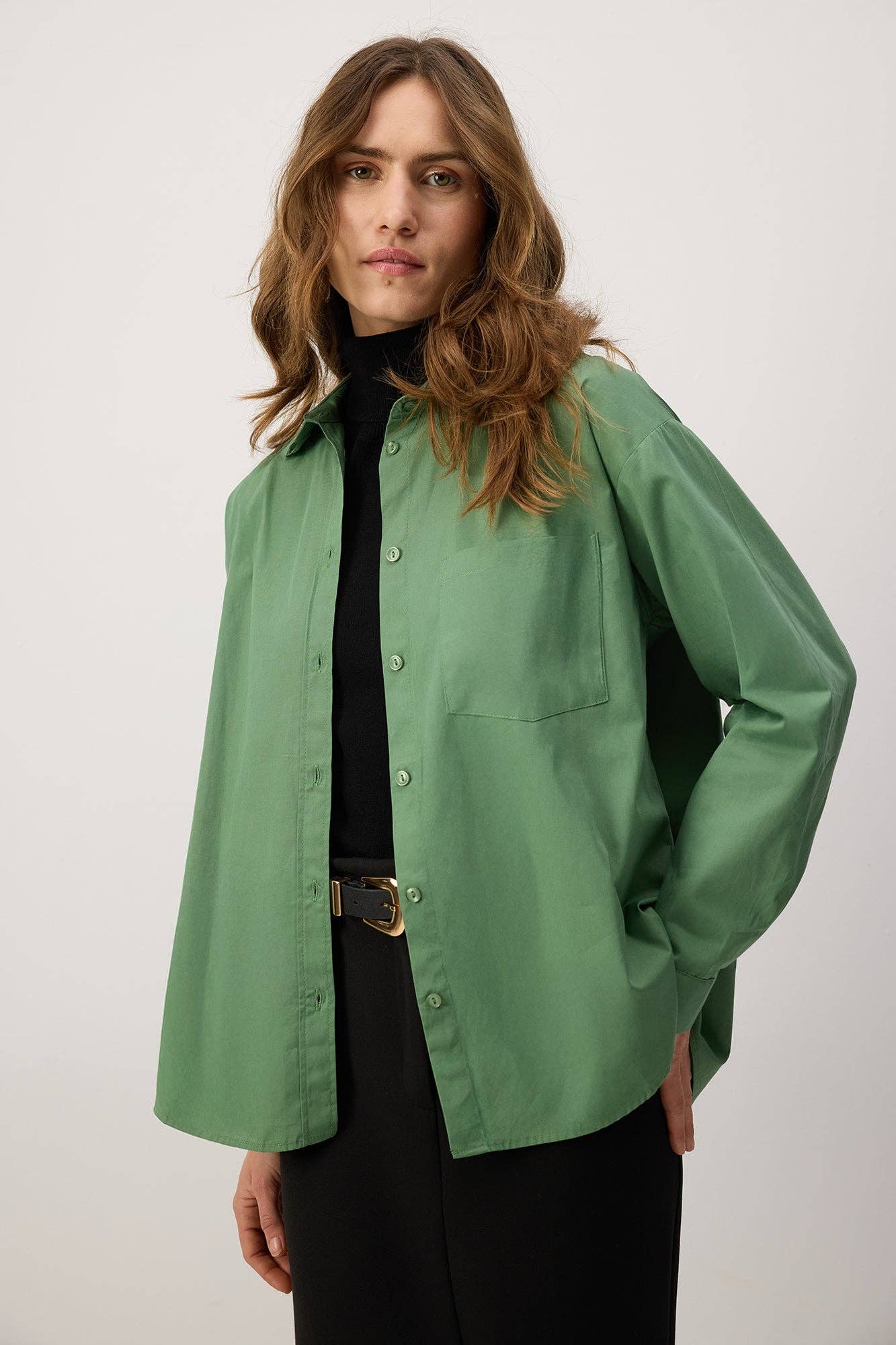 Camicia oversize verde con maxi tasca