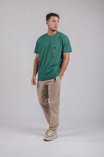 T-shirt tinta a pigmento verde con taschino