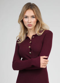 Abito lungo in maglia a coste color vino con colletto polo