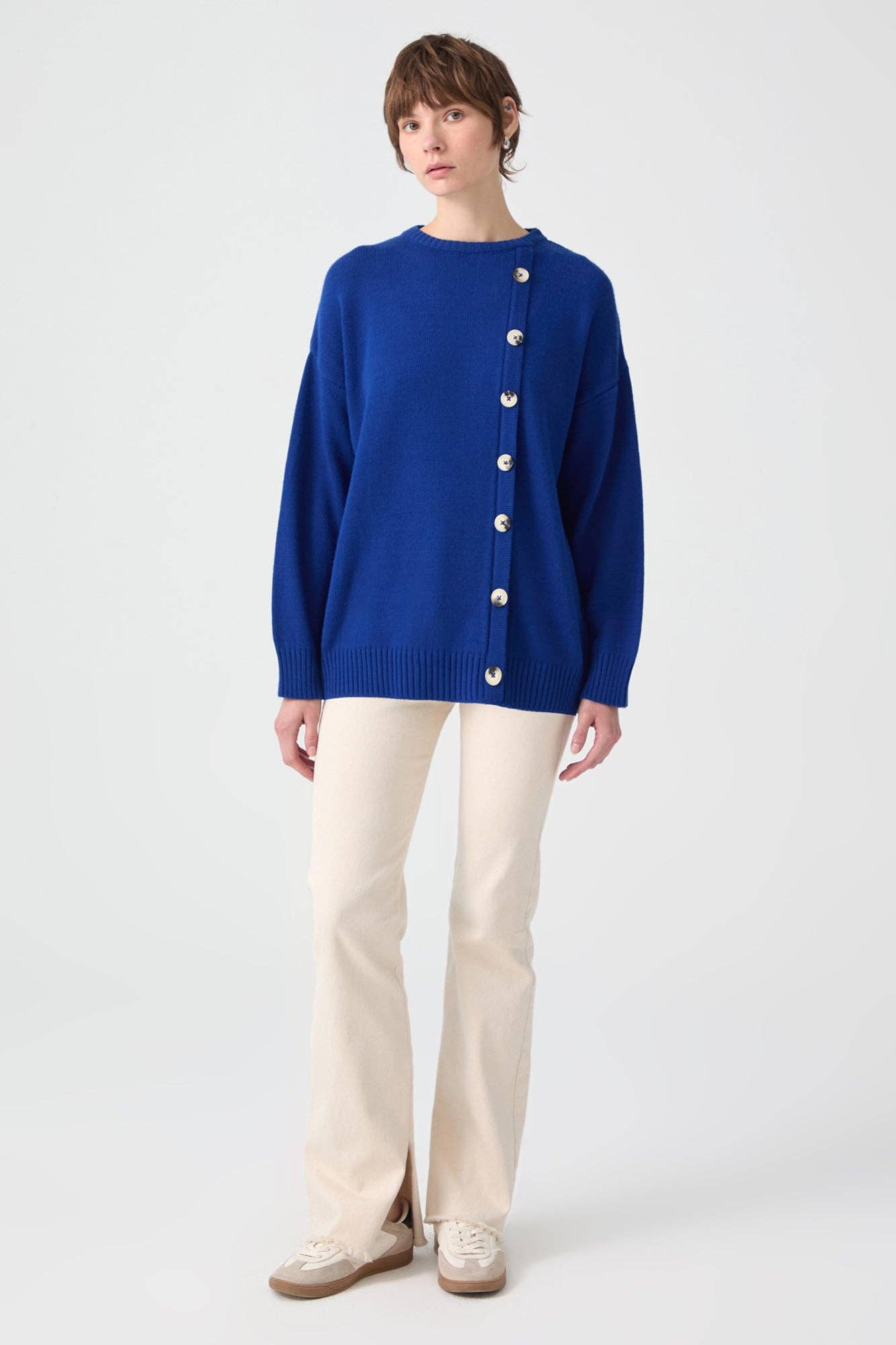Maglione oversize con bottoni laterali blu mezzanotte