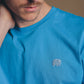 T-shirt essenziale blu mediterraneo in cotone biologico