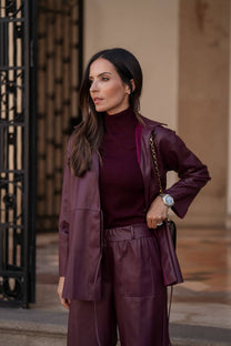 Camicia in ecopelle con nodo laterale