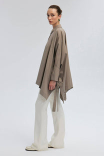 Camicia oversize con nastro laterale