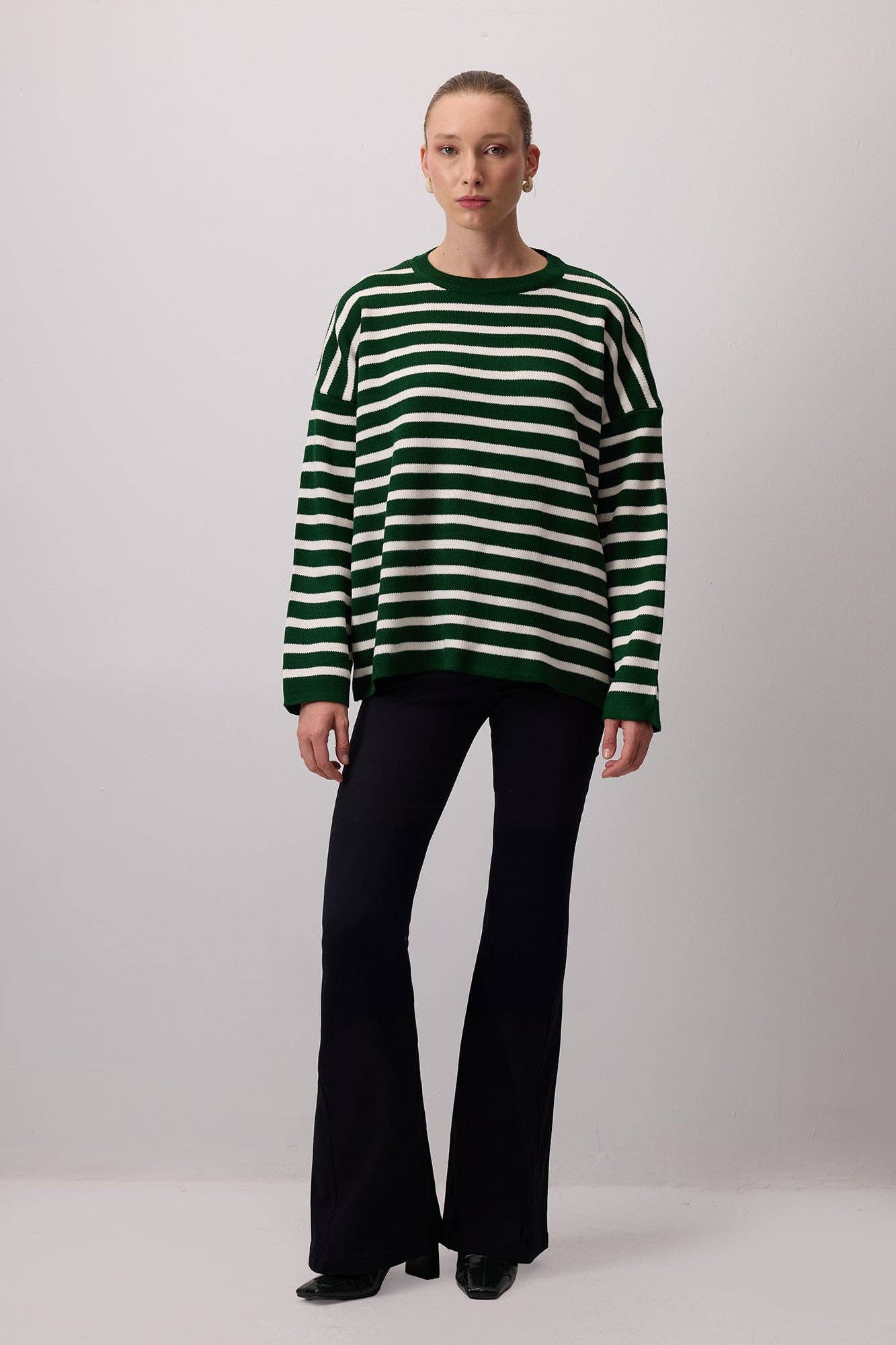 Maglione in maglia a righe verde e bianco