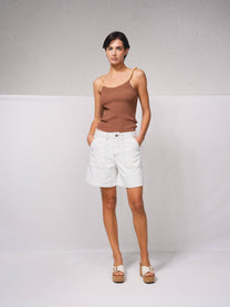 Pantaloncini in denim a vita alta color perla