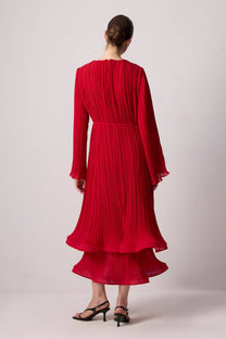 Abito lungo elegante in chiffon plissettato con maniche fluide